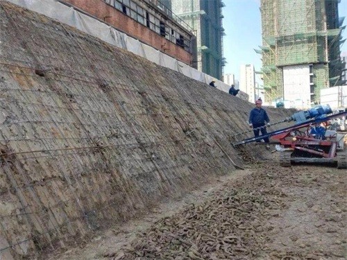 建湖建筑边坡支护